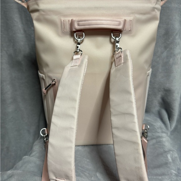 Stanley Backpack - Picture 2 of 6